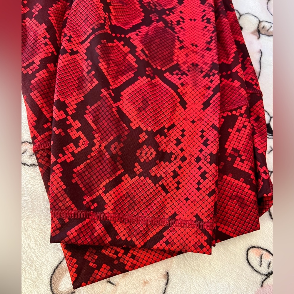 lululemon athletica Red Snake-Print Leggings - Picture 8 of 9
